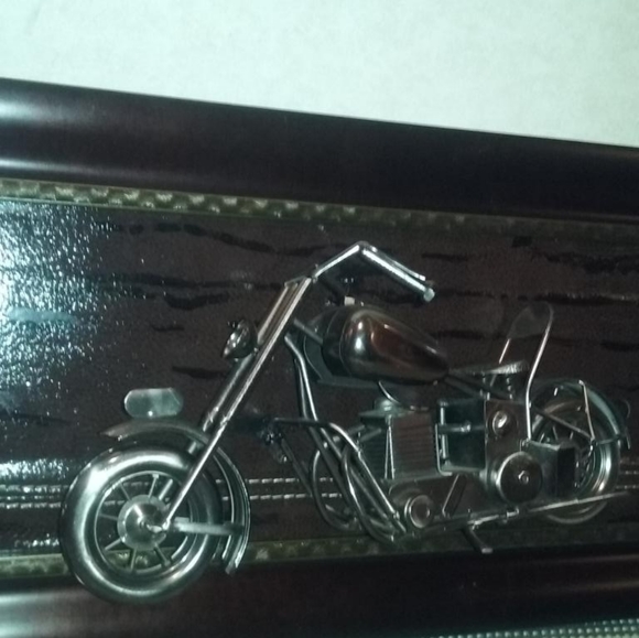 Motorcycle - Picture 2 of 4